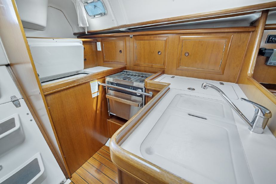 33 Beneteau Aventure 240