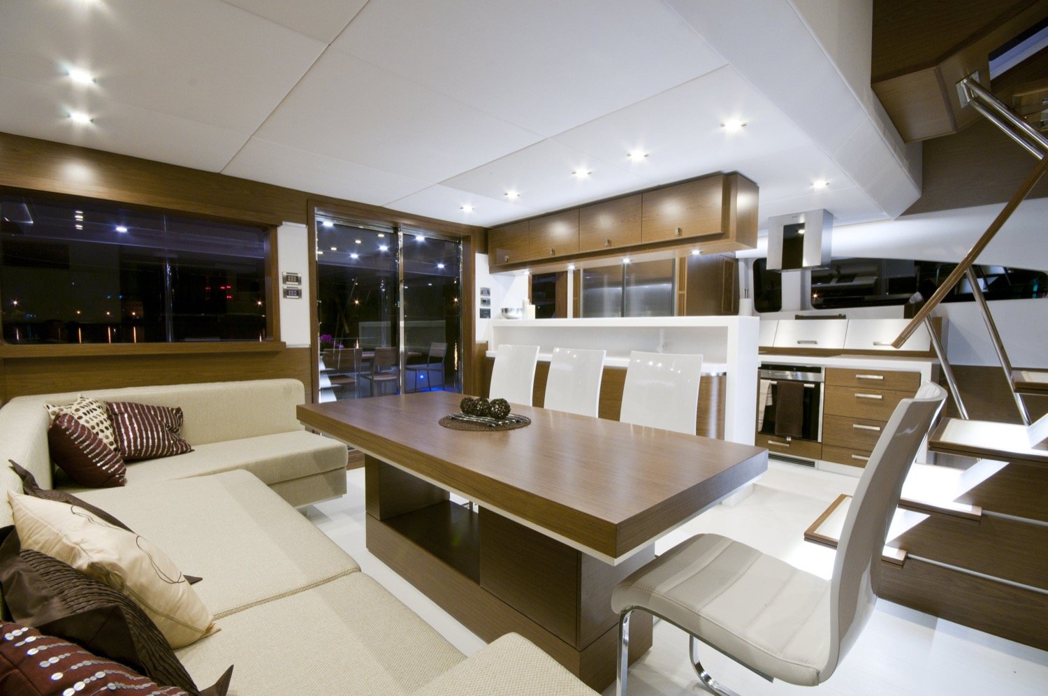 sunreef 70 power yacht for sale dining 210